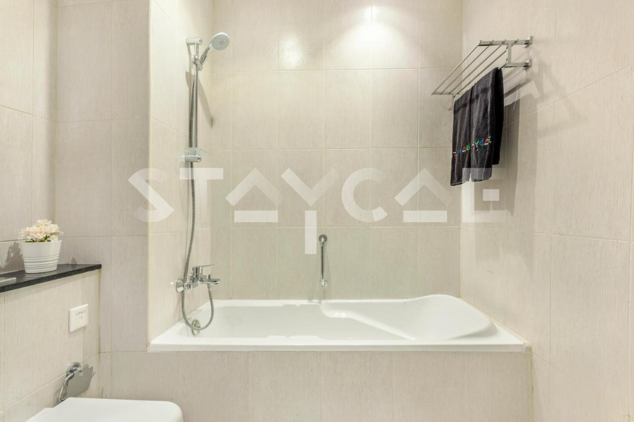 Staycae Holiday Homes - Tower 108 Дубай Экстерьер фото